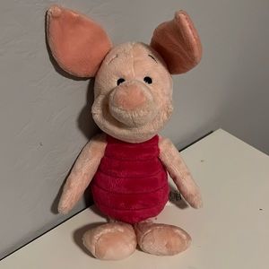 Piglet Disney store Winnie the Pooh Disneyland excellent like new